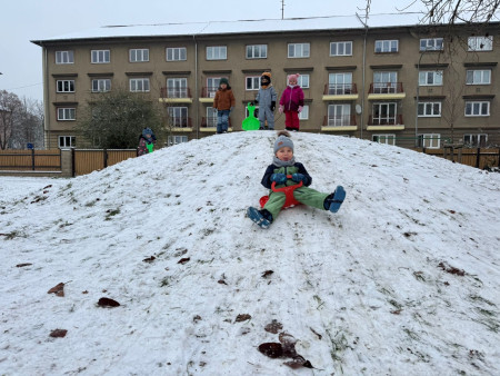 Užíváme si první sníh